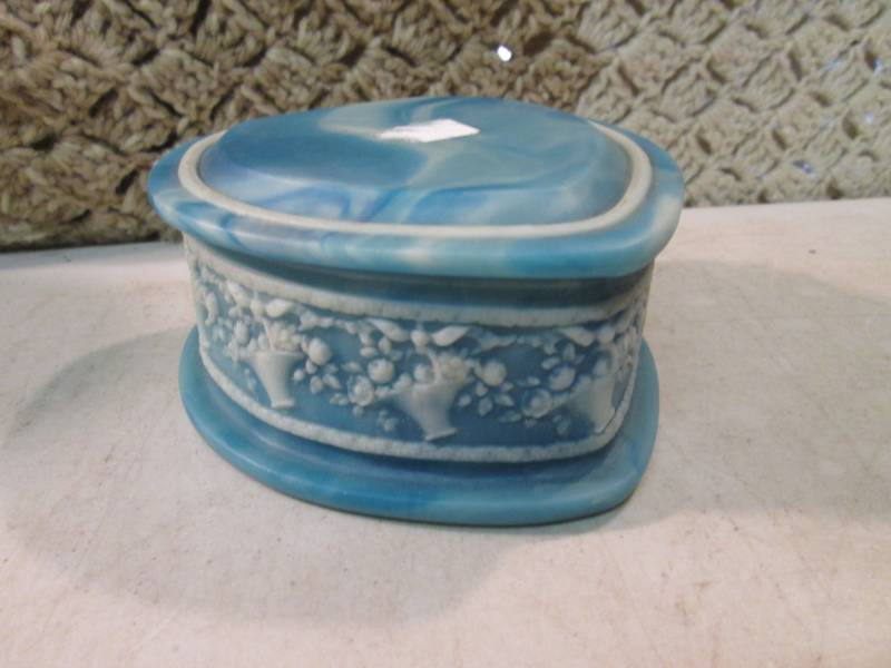 lot 145 image: Vintage Genuine Incolay Stone Trink...