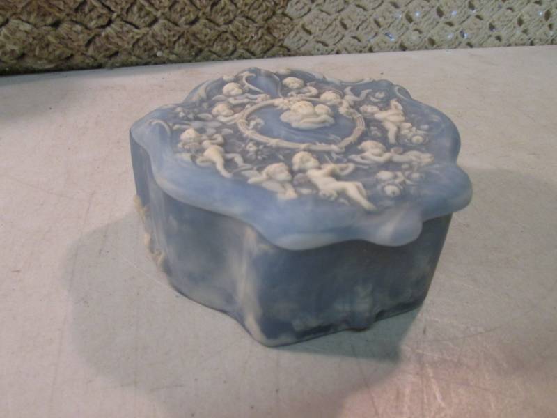 lot 154 image: Vintage Genuine Incolay Stone Trink...