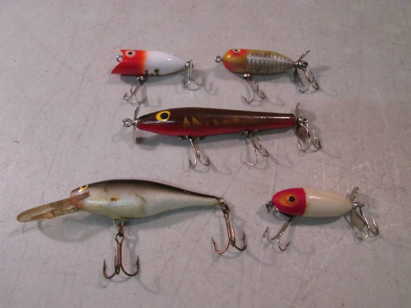 lot 164 image: Lot of 5 Vintage Fishing Lures  RM3...