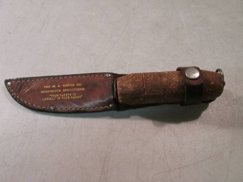 lot 186 image: Vintage 8 Fish Master Colonial Pro...
