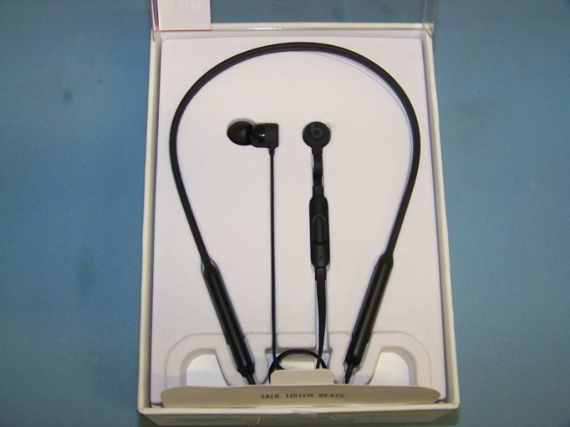 lot 33 image: BeatsX, Wireless, Bluetooth Headphones  Earbuds in Original Box
