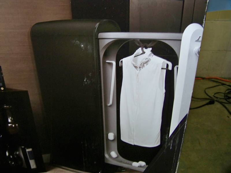 lot 52 image: Whirlpool, SWASH System - Shadow, 10 Min Clothing Care System - NEW in Original Box
