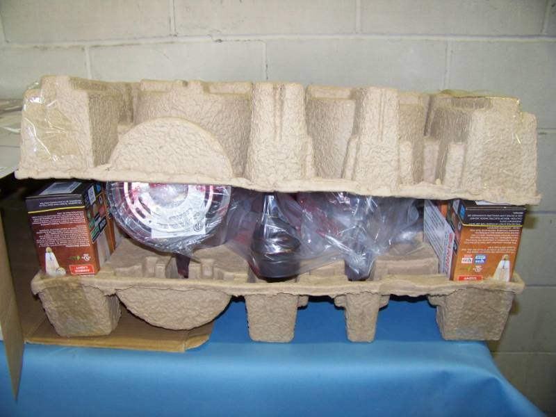 lot 60 image: Altair Lighting, Reversible Arm, 15-Light, LED Chandelier in Original Box