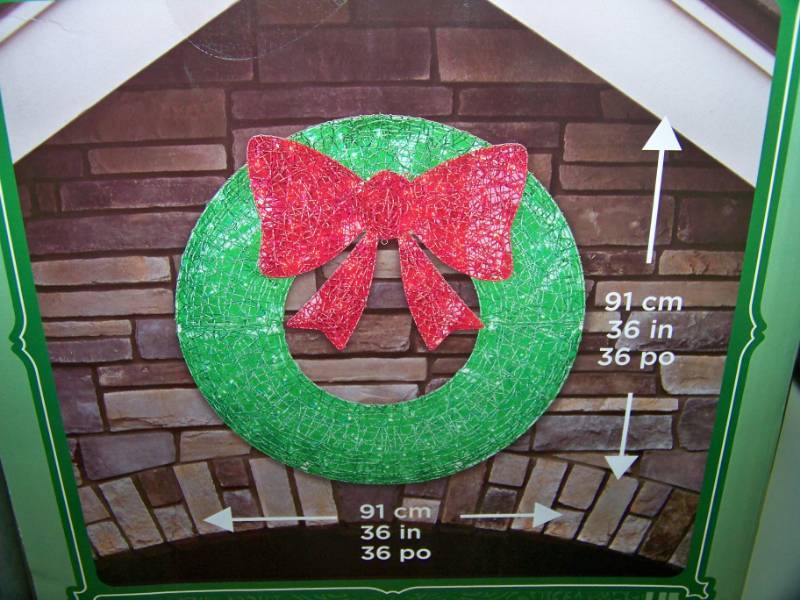 lot 149 image: LED Holiday Wreath - NEW in Original, Sealed Box