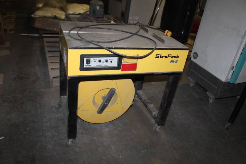 lot 38 image: StraPack Automatic Strapping Machine