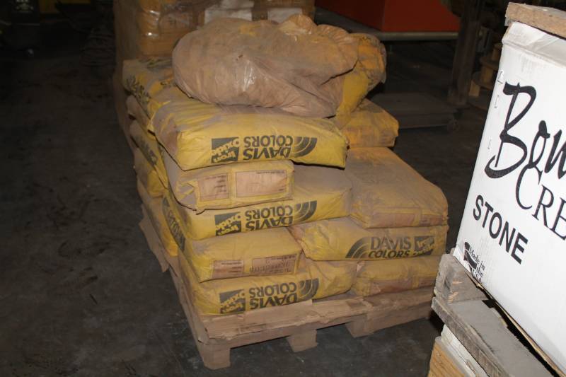 lot 56 image: 50lb. Bags of Davis Colors Iron Oxide