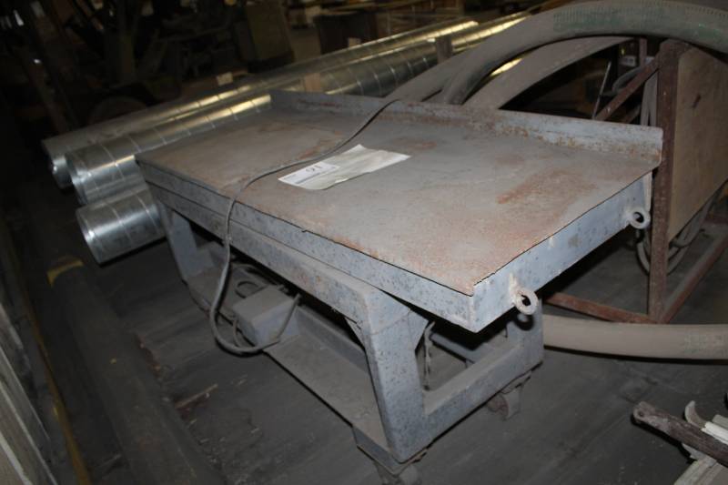 lot 16 image: Cleveland Vibrator Company Metal Laboratory Table with 2-Electric Vibrators