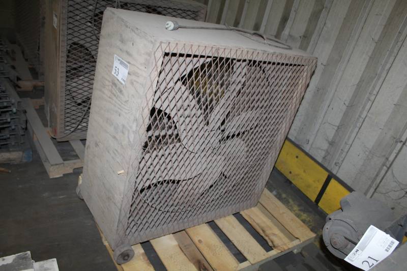 lot 53 image: Wall Circulation Fan