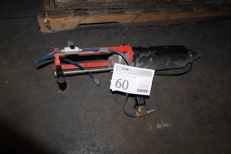 lot 60 image: 2007 Pneumatic Silicon Dispenser