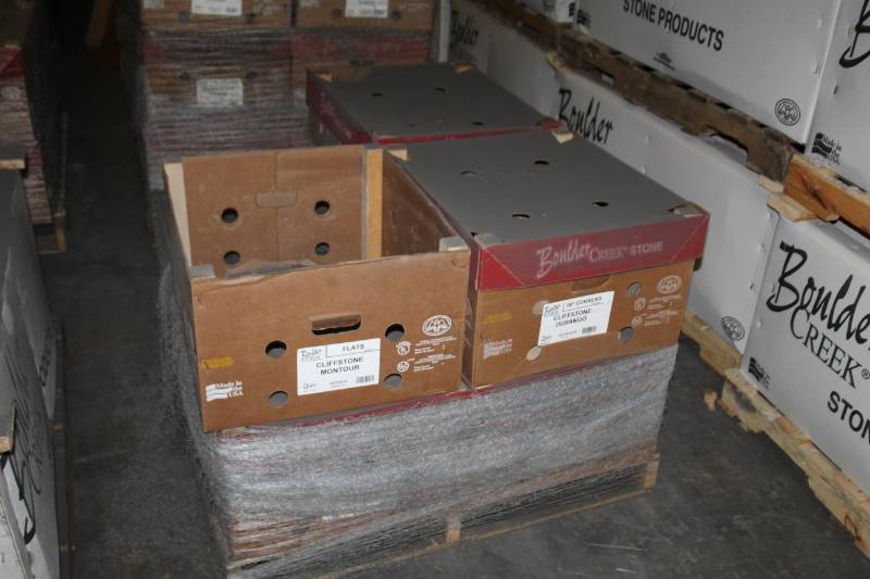 lot 136 image: Boulder Creek Stone Products Boxes of Cliffstone Durango 90-Degree Corners