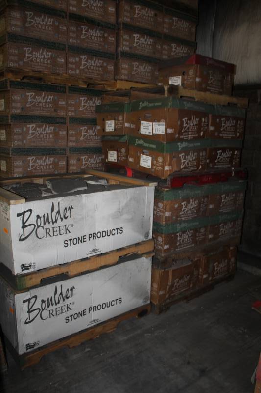 lot 135 image: Boulder Creek Stone Products Boxes of Splitface Sheffield Flats