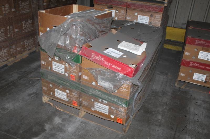 lot 98 image: Boulder Creek Stone Products Boxes of Long Island Stak Manhattan 90-Degree Corners and Flats