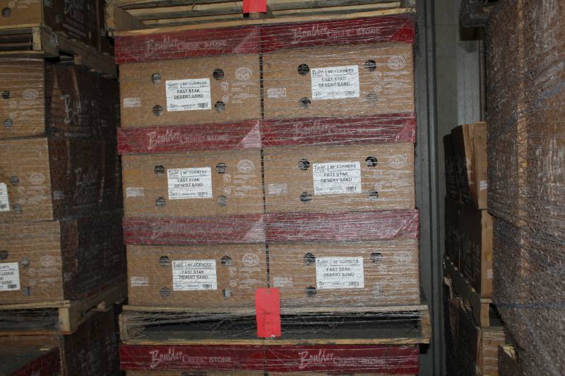 lot 87 image: Boulder Creek Stone Products Boxes of Fast Stak Desert Sand 90-Degree Corners