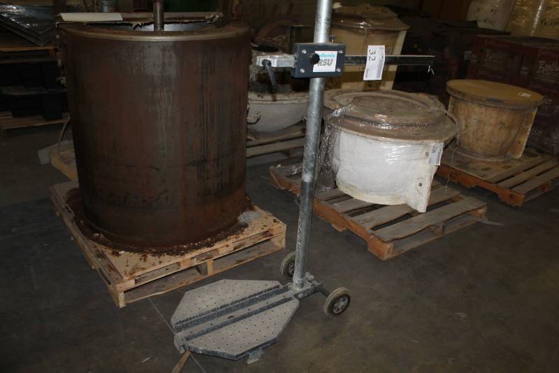 lot 32 image: Collomix RSU Mobile Mixing Pedestal