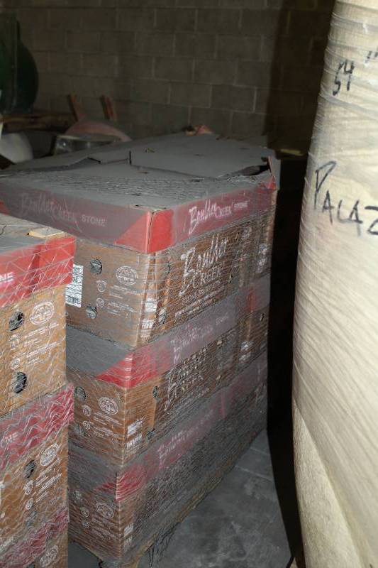 lot 84 image: Boulder Creek Stone Products Boxes of Western Ledge Stak Morgan 90-Degree Corners