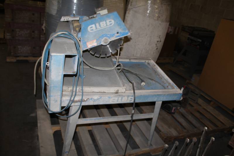 lot 19 image: Alba Wet Saw