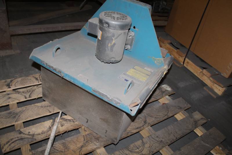 lot 34 image: Twin City Fan & Blower Circulation Fan