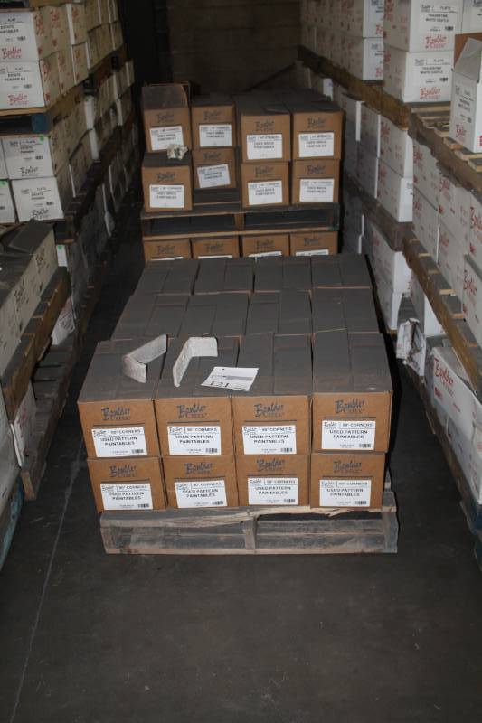 lot 121 image: Boulder Creek Stone Products Boxes of Used Pattern Paintables 90-Degree Corners