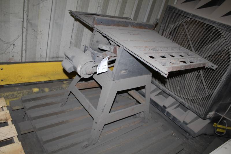 lot 21 image: Sears Table Saw