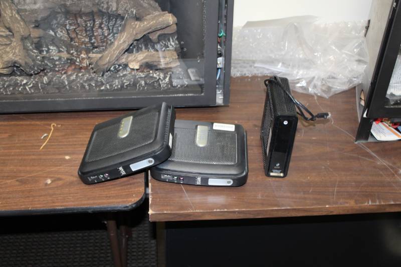 lot 176 image: Wyse,Motorola Modems