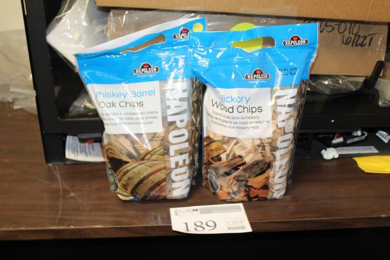 lot 189 image: Napolean Hickory Wood Chips, Whiskey Barrel Oak Chips