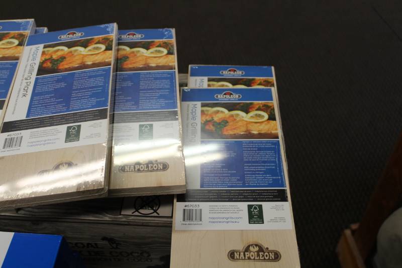 lot 186 image: Napolean Maple Grilling Planks