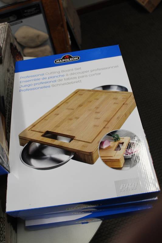 lot 181 image: Napolean Professional Bamboo Cutting Board Set