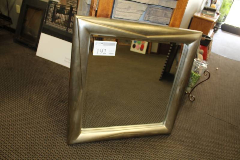lot 192 image: Metal Frame Wall Mirror