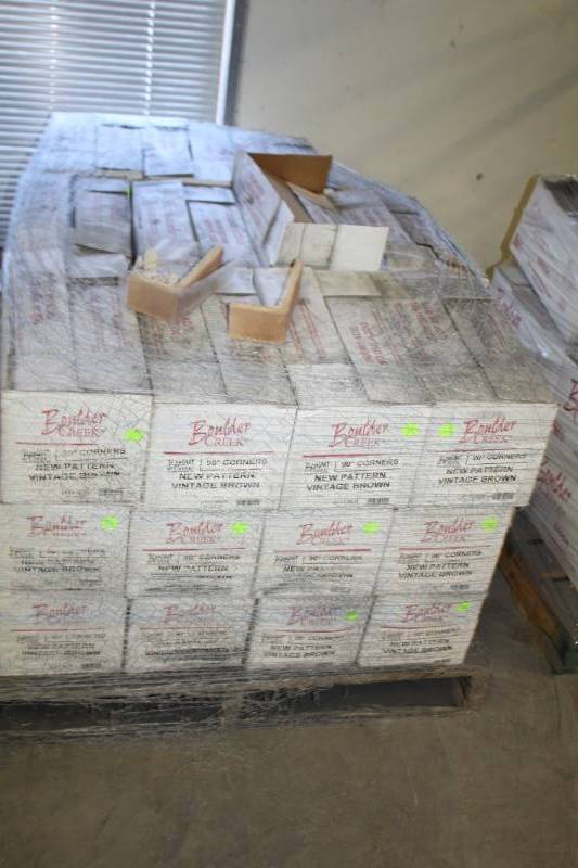 lot 212 image: Boulder Creek Stone Products Boxes of New Pattern Vintage Brown 90-Degree Corners