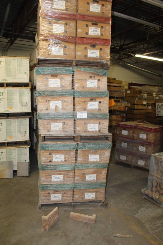 lot 223 image: Boulder Creek Stone Products Boxes of Sangria Desert Sand 90-Degree Corners and Flats