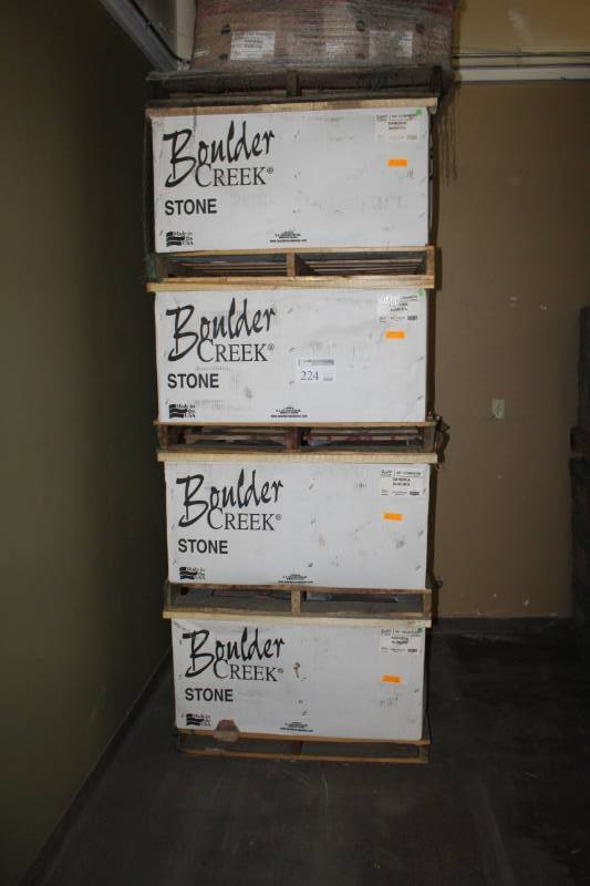 lot 224 image: Boulder Creek Stone Products Boxes of Sangria Auburn 90-Degree Corners