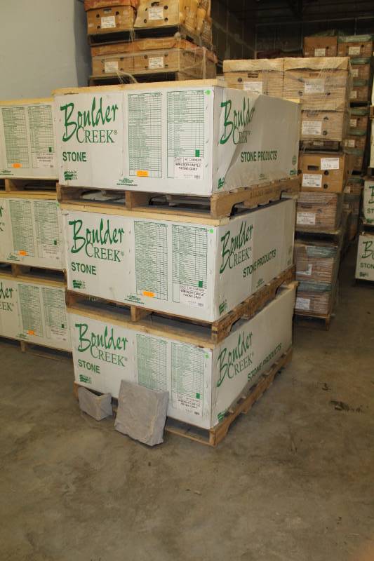 lot 231 image: Boulder Creek Stone Products Boxes of Windsor Castle Patina Gray 90-Degree Corners