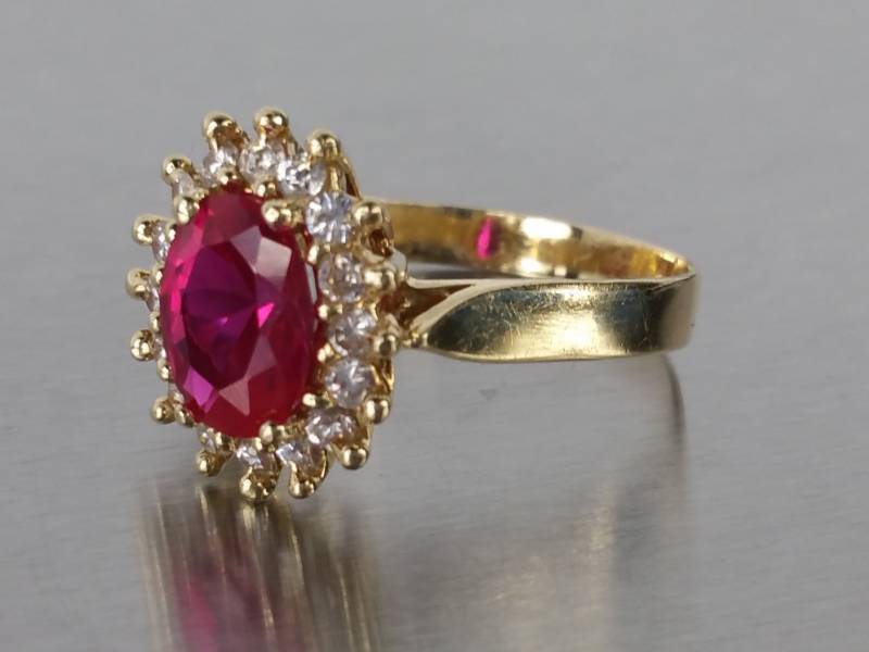 lot 34 image: Ladies 3CT Diamonds and Ruby Estate Ring in 14k Gold