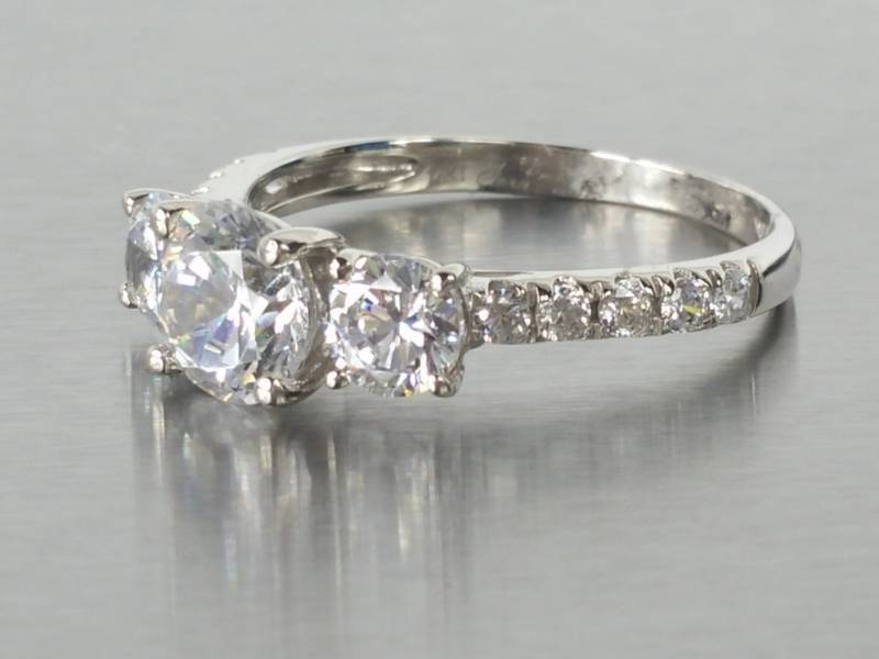 lot 40 image: Past Present Future Moissanite Estate Ring in 14k White Gold