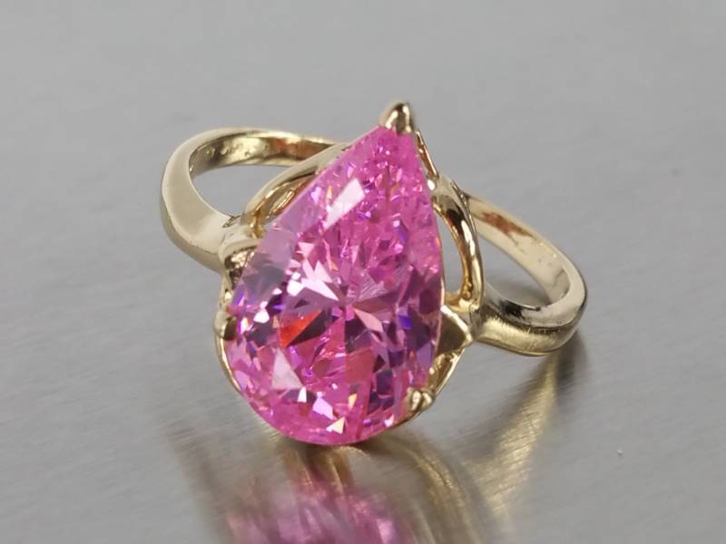 lot 55 image: 3 CT Pink Sapphire Estate Ring in 10k Gold