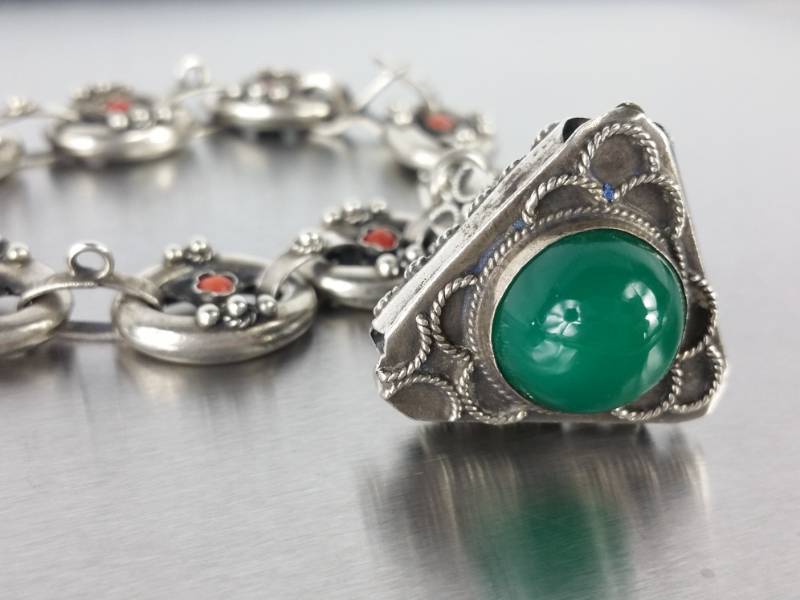 lot 91 image: Vintage Coral and Chalcedony Southwest Estate Bracelet in Sterling Silver