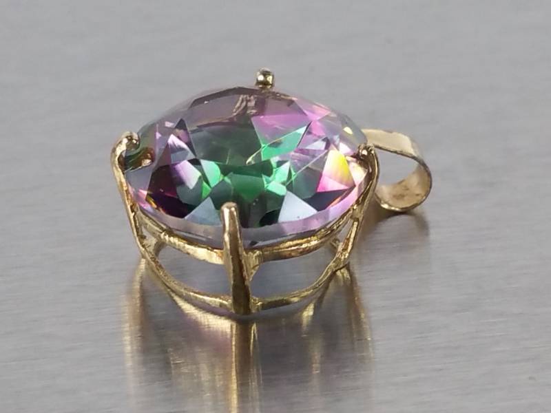 lot 104 image: 2 CT Mystic Topaz Estate Pendant in 10k Gold