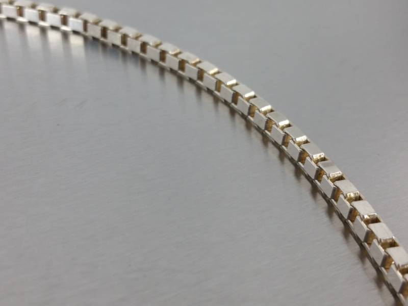 lot 115 image: Quality Italian Box Chain Necklace in Sterling Silver