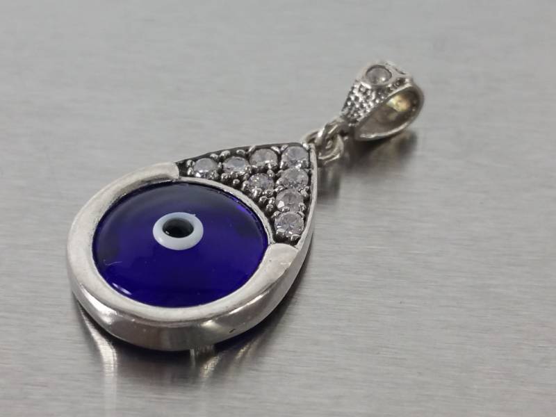 lot 133 image: Cobalt Blue Art Glass in a Sterling Silver Pendant