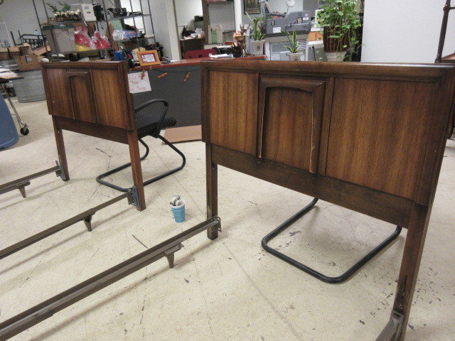 PAIR OF TWIN BEDS