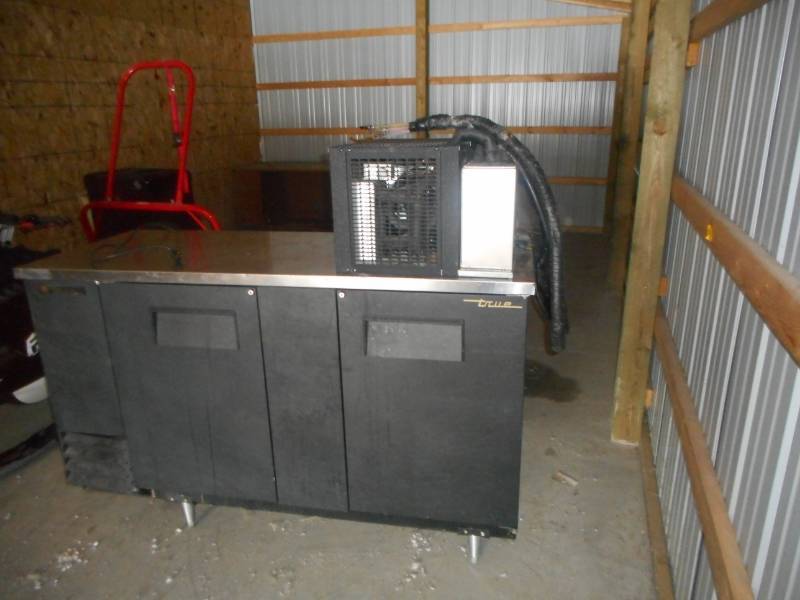 TRUE Keg Cooler w remote line chiller unit