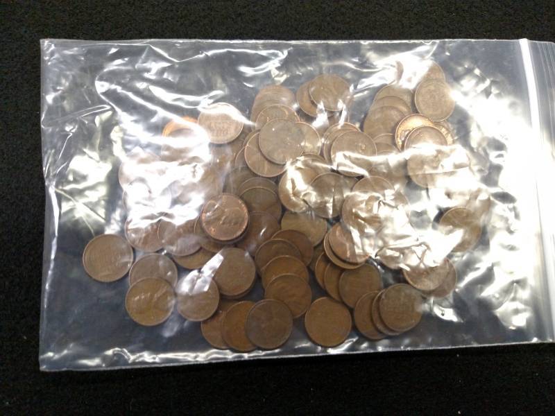 lot 106 image: (100) Wheat Cents...