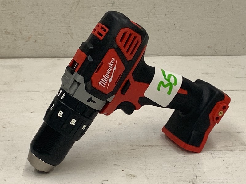 lot 35 image: Milwaukee M18 Cordless 12 Hammer Drill