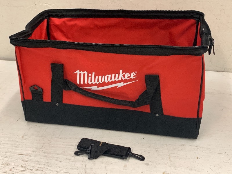 lot 62 image: Milwaukee Tool Bag