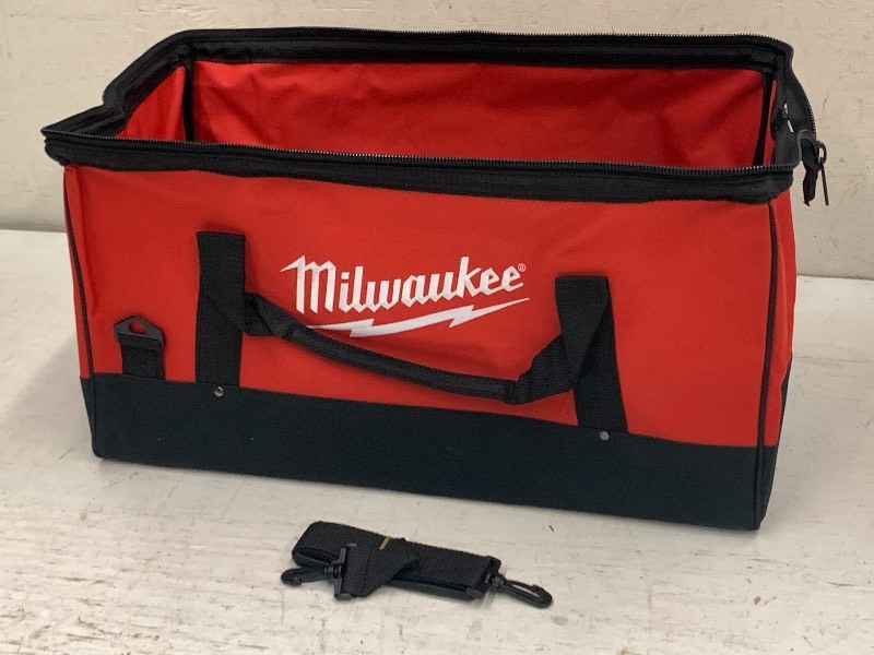 lot 63 image: Milwaukee Tool Bag