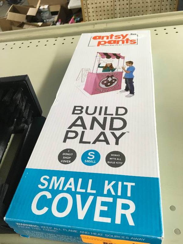 lot 408 image: Ansty Pants Build And Play Small Kit Cover, Retail $22.99