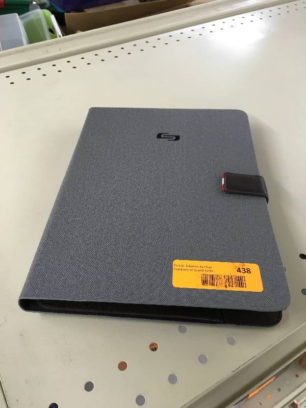 lot 438 image: Metro Universal Tablet Case, Retail $14.99