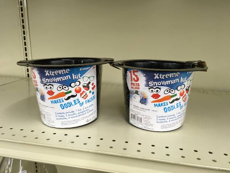 lot 459 image: Two Extreme Snowman Kits, Retail $19.99