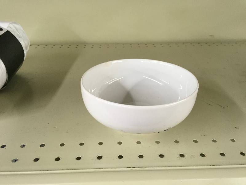 lot 467 image: Threshold Coupe Bowl, Retail $10.99