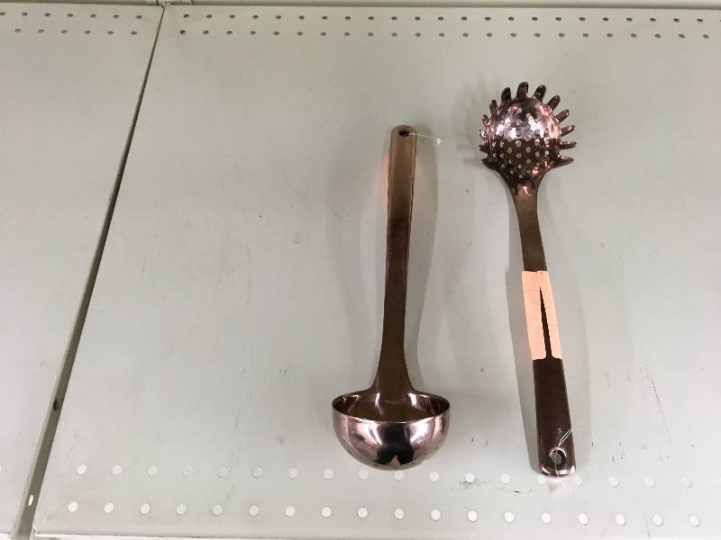 lot 500 image: Copper Ladle and Spoon, Retail $14.99
